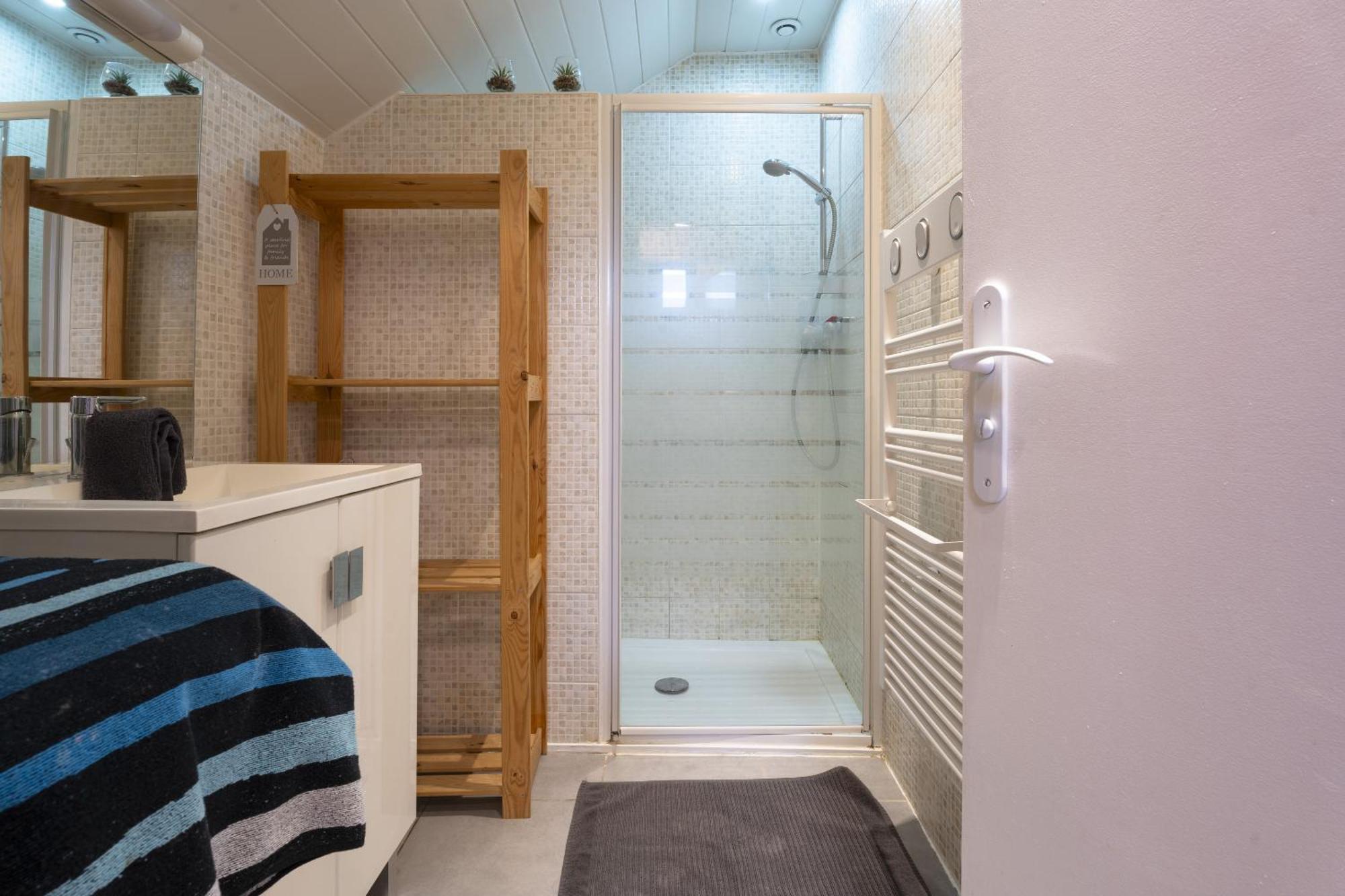 Le Lodge Spa Saint-Laurent-d'Andenay Bagian luar foto